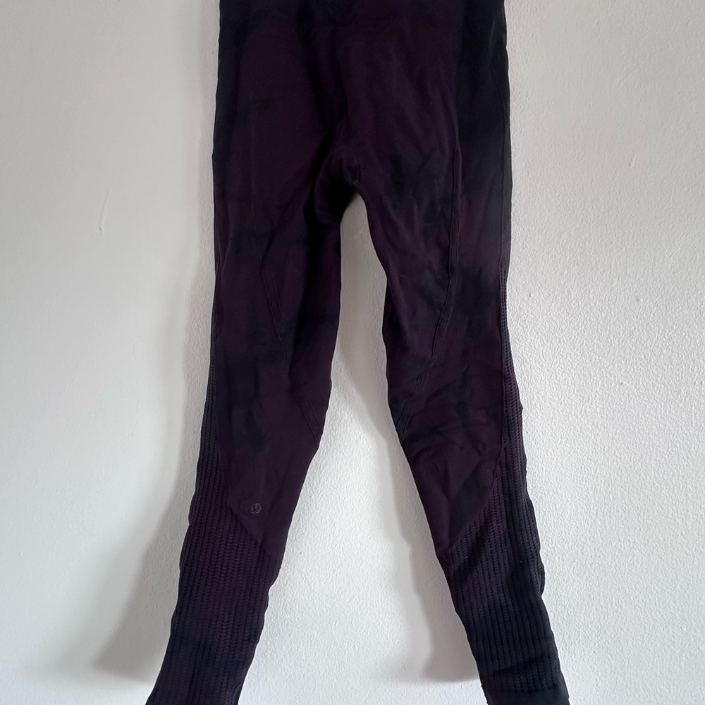 Lululemon black and purple tie dye leggings